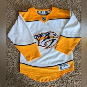 Youth S/M Nashville Preds Jersey